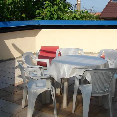 Maria-eca Costinești