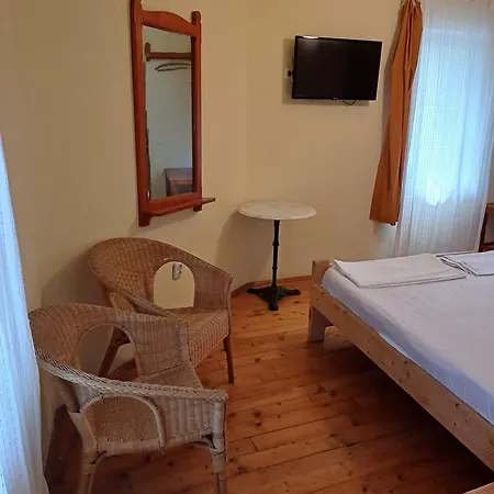 Πανσιόν Maria-eca 3*