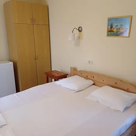 Maria-eca Πανσιόν Costinești