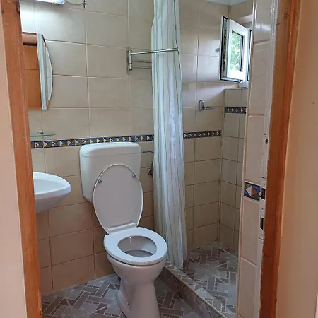 Maria-eca Πανσιόν Costinești