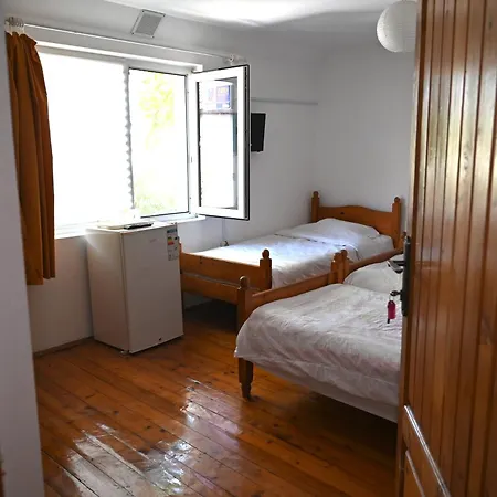 Maria-eca Guest house